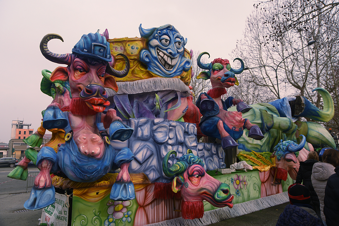 Sfilata carri Carnevale di Torino_015.jpg